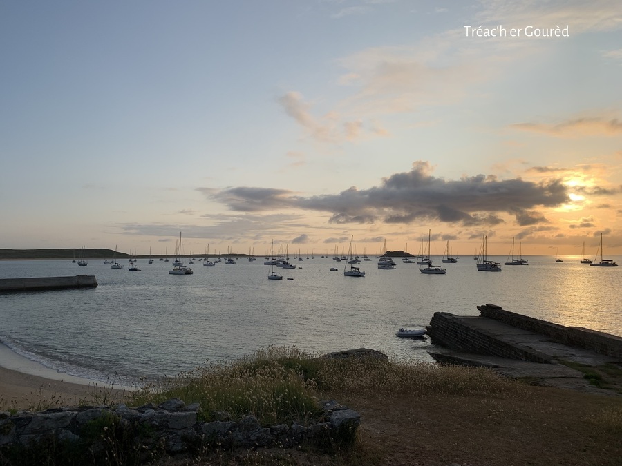 Au mouillage au sud de Houat