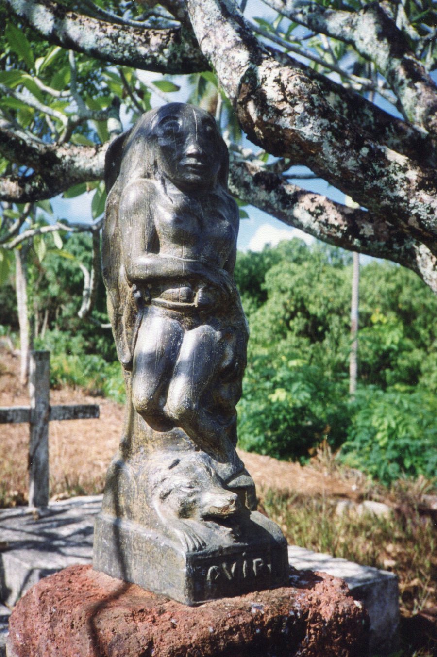 Bronze d’Oviri de la tombe de Paul Gauguin